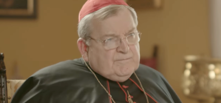 Kardinál Burke kritizuje "strašnú situáciu" nemeckej cirkvi a tvrdí, že "synodalita" je spojená s ideológiou