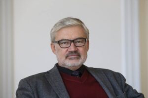 Jiří Vyvadil: Co znamená Macronova porážka pro válku na Ukrajině?