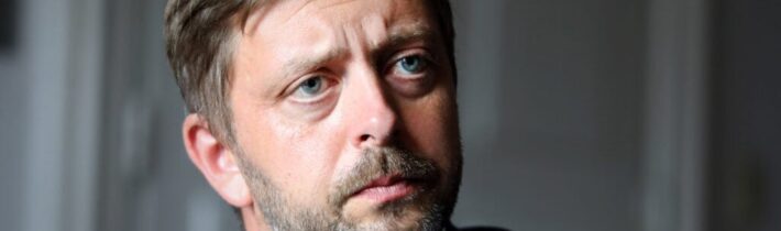 Lži a pochybení policie? Mašek žádá od Rakušana vysvětlení