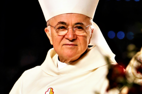 Arcibiskup Viganò: Takto církev Antikrista podporuje permanentní revoluci