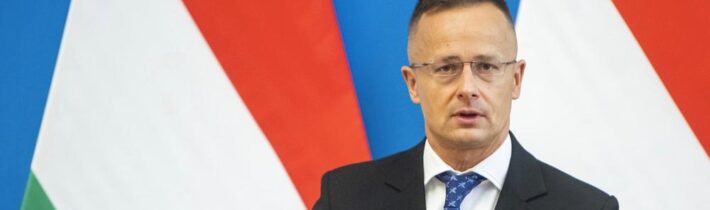 Maďarsko bude blokovať vyplatenie finančnej pomoci Ukrajine v rámci Európskeho mierového nástroja pokiaľ Kyjev neobnoví tranzit ruskej ropy prostredníctvom ropovodu Družba, oznámil Szijjártó