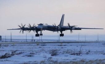 AP: Návšteva ruských a čínskych bombardérov pri brehoch Aljašky znepokojila Pentagon