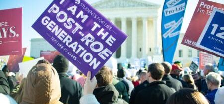 Obhajcovia života žiadajú Najvyšší súd, aby zrušil rozhodnutie povoľujúce "bublinové zóny" okolo potratových centier
