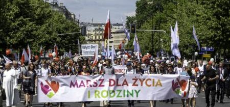 Porážka poľského zákona o podpore potratov ukazuje, že národ stále stojí za posvätnosťou života