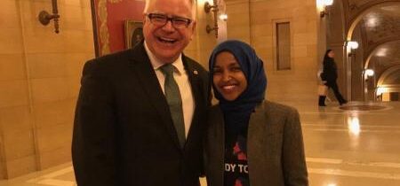 Ilhan Omar ďakuje Timovi Walzovi za legalizáciu potratov až do narodenia v Minnesote