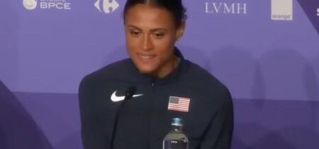 Olympijská víťazka Sydney McLaughlin-Levroneová na tlačovej konferencii: "Všetko, čo robím, pripisujem Bohu