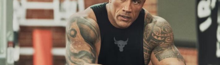 SPOLUPRÁCE SLAVNÉHO HERCE DWAYNEA (THE ROCK) S AMERICKOU ARMÁDOU SKONČILA KATASTROFÁLNĚ, nepomohl rekruitovat ani jednoho jediného nováčka. US Army chce po hvězdě miliony