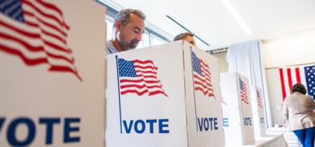 Ako chce Bidenova administratíva manipulovať s hlasovacími lístkami v nadchádzajúcich voľbách