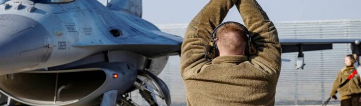 Dodávky lietadiel F-16 na Ukrajinu budú hanbou NATO