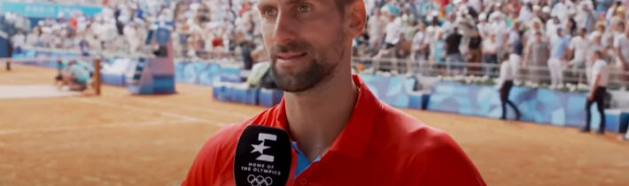 Novak Djoković sa modlí a ďakuje Bohu za olympijské zlato –