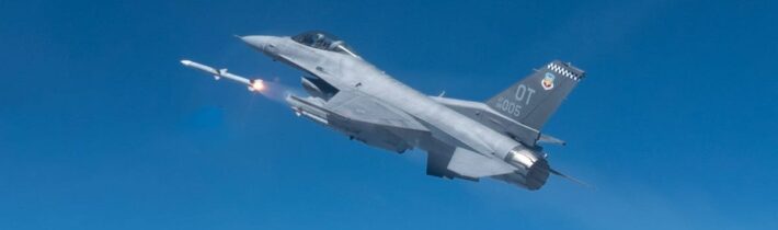 Ukrajinské stíhačky F-16 budú ničiť ruské rakety R-37