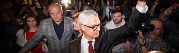 Na volebnú noc Ivana Korčoka v bratislavskej Starej tržnici sa nahlásilo 700 hos…