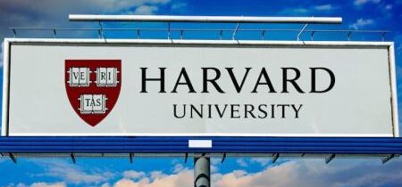 Harvard ponúka kurz "Queer Education" kritizujúci heterosexuálne, "cisgenderové privilégiá