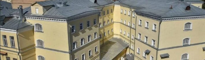 Azovskí velitelia, ktorí sa vzdali v Mariupole, sú vo vyšetrovacej väzbe Lefort…