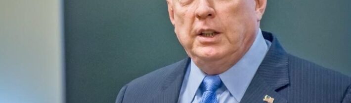 Douglas McGregor: Zelenského návšteva má za cieľ vtiahnuť USA do konfliktu s Ruskom (VIDEO)