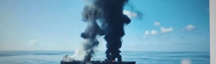 Hútiové bušili do tří válečných lodí USA třiadvaceti balistickými raketami a drony v Rudém moři…