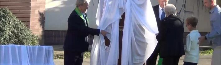 25.09.2024 Odhalenie Pamätnej tabule a lavičky na počesť majstra Eugena Suchoňa