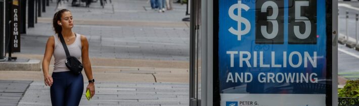 Dlhová kríza na oboch stranách Atlantiku