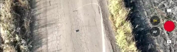 🐦‍⬛️ 🇷🇺Poměrně jednoduchá metoda vzdáleného odstraňování min, kterou používá ruská armádaDron pomocí