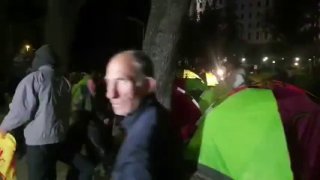 Organizátori protestu pri moldavskom parlamente tvrdia, že sa im počas noci poda…