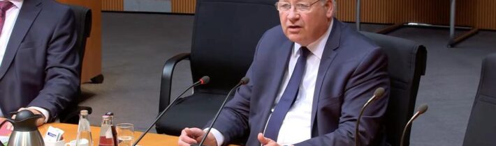 Paranoidný šéf nemeckej tajnej služby má vidinu vojenského útoku Ruska na štáty NATO do roku 2030. Bruno Kahl sa však obáva aj o nemeckú bezpečnosť, ktorú podľa neho neohrozuje len Rusko, ale aj Čína s Iránom