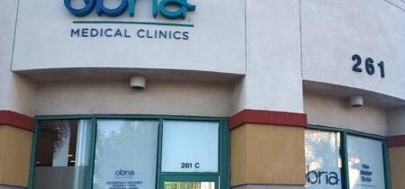 Tehotenské centrá žalujú kalifornského prokurátora za to, že sa im snaží zabrániť v propagácii potratových tabletiek