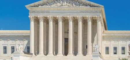 Najvyšší súd by mal potvrdiť zákaz transgenderových drog pre deti v Tennessee: právnik