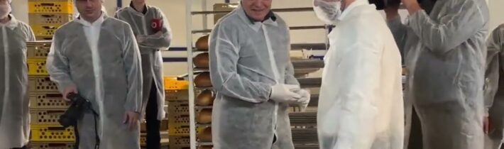 Robert Fico a Richard Takáč v pekárni Penam