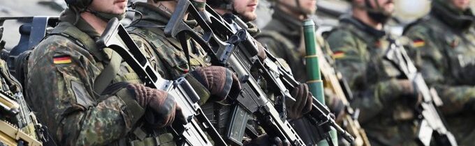 Európski politici nás psychologicky pripravujú na vypuknutie vojny v Európe