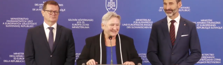 Tlačovka o rozpočte pre Slovákov v zahraničí, spisovná slovenčina a štátna hymna