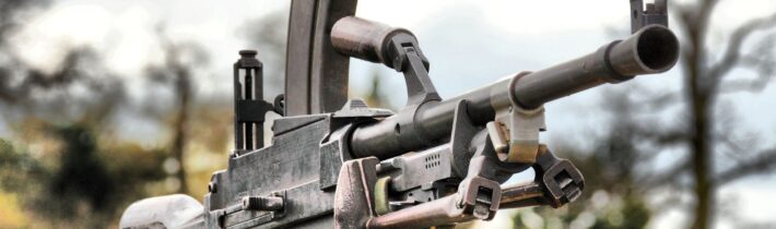 Kulomet BREN s diskovým zásobníkem na 100 ran