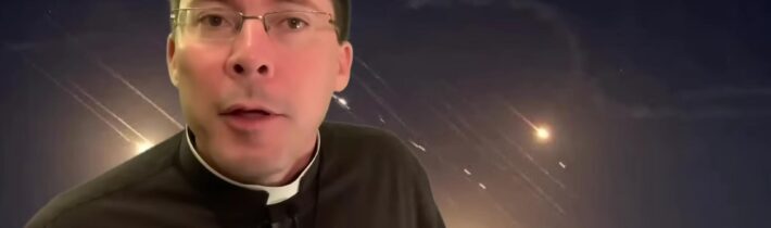 „Zdá sa, že svet si vykračuje do 3. svetovej vojny, zatiaľ čo Cirkev rieši nepodstatné veci“ –