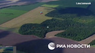 Ruskí delostrelci zasiahli kolónu ukrajinských ozbrojených síl v pohraničnej Ku…