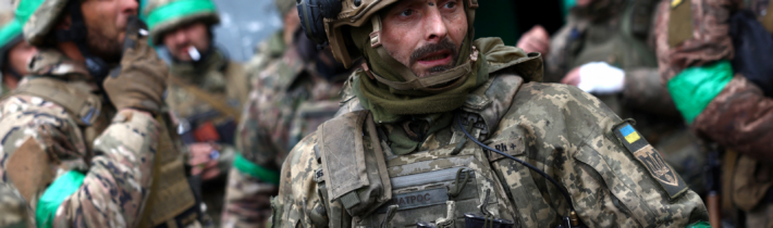 Rozdelený Západ sa zúfalo snaží ukončiť konflikt na Ukrajine