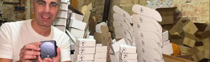 Distribuce první mince Inovace Republiky 🪙 ZPRÁVY MINCE