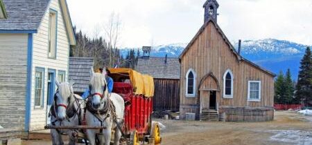 Viac ako 25 kanadských miest podporilo iniciatívu, ktorá vyhlásila december za mesiac kresťanského dedičstva