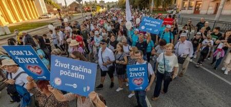 40 tisíc ľudí sa zapojilo do Pochodu za život na Slovensku, hnutie za život v Európe rastie