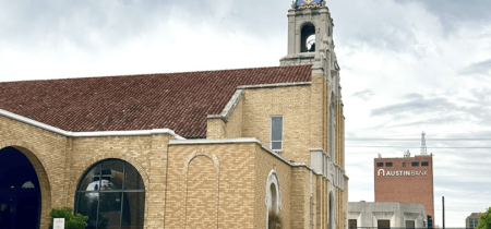 Latinská omša v katedrále v bývalej diecéze biskupa Stricklanda bude zrušená