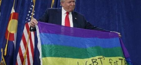 Trump vyšiel v ústrety aktivistom LGBT, ale získal len 14 % ich hlasov