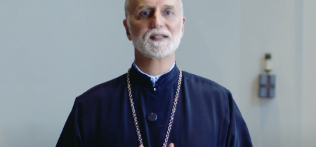 Niektorí americkí katolícki biskupi vyzývajú na zavedenie celoročných bezmäsitých piatkov