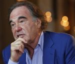 Filmový režisér Oliver Stone: Třetí světová válka může být nevyhnutelná