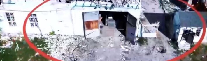 VIDEO: Ruská armáda po naháňačke dronmi v donbaskom meste Krasonogorovka zlikvid…