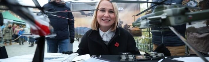 Když do úřadu posadí dinosaura. Komentář Štěpána Chába