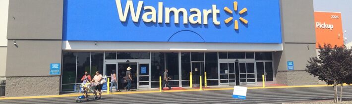 Ďalšia korporácia kapitulovala pred realitou a opúšťa „woke“ propagandu. Walmart ruší spoluprácu s LGBT a BLM iniciatívami –