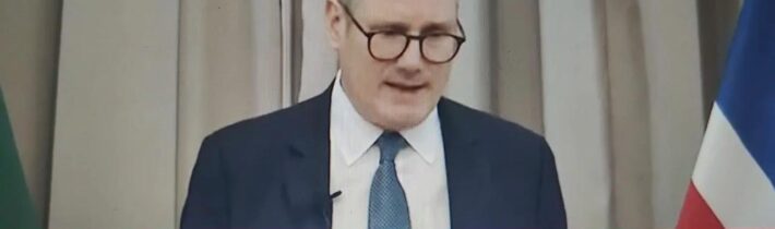 Drama v Moskvě: Rusko griluje britského vyslance; diplomat ztratil glanc a "vypadl" z ministerstva.