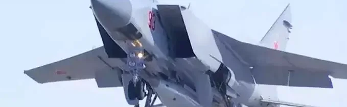 Ruská odpoveď na ukrajinský pokus ukradnúť hypersonickú raketu Kinžal – zasiahli ňou základňu F-16