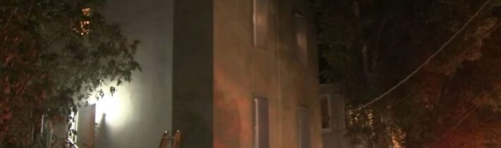 V Hollywoodu ve svém domě uhořel jeden z členů Rothschildovy rodiny! Zchátralý dům s obrovskou sbírkou nejdražších aut na světě zachvátil požár, ve kterém zahynul William Rothschild! Pouhá nehoda, anebo děsivý následek okultního rituálu otevírání brány? A proč Rothschild hromadil v domě cennosti a starožitnosti v přípravě na velkou hospodářskou krizi?