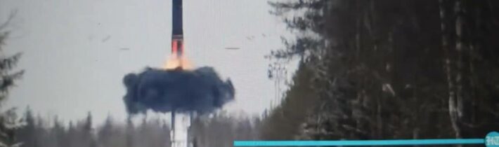 Po bouři okolo rakety Orešnik vydává Putinův spojenec Sergej Karakajev velké raketové varování…