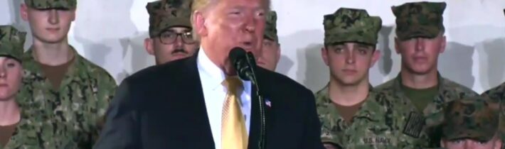 Americkí fašisti a nacisti robia medvediu službu novozvolenému prezidentovi