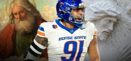 Futbalisti Notre Dame a Boise State chvália Ježiša Krista, "skutočného šampióna
